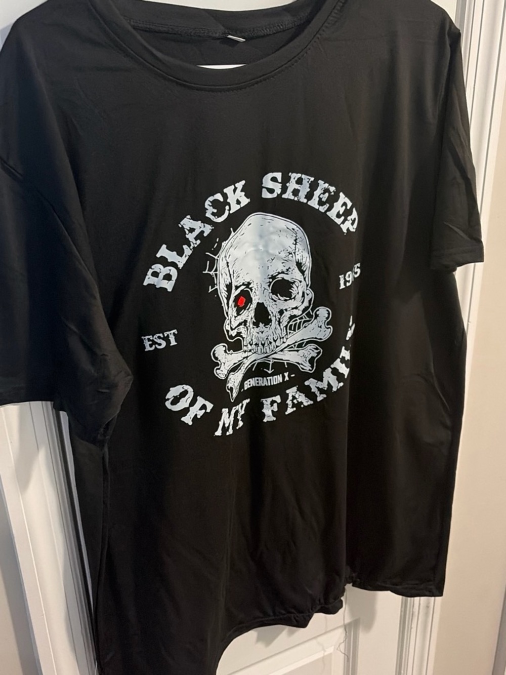 Source Unknown Black Short-Sleeve Tee with White Skull Graphic and Red Accent